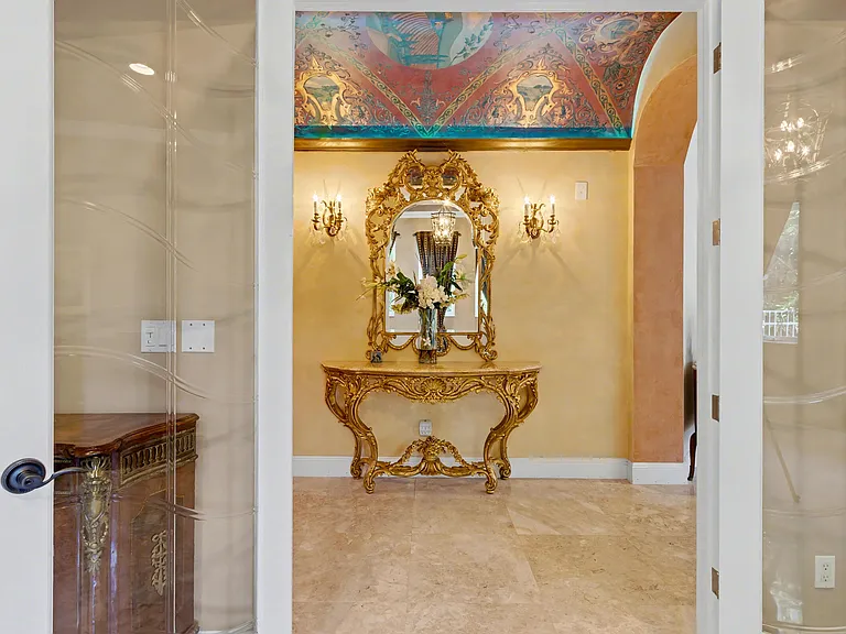 860 E Park Dr — Photo 18