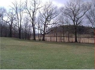 302 Rolling Hills Ln, Mars, PA 16046