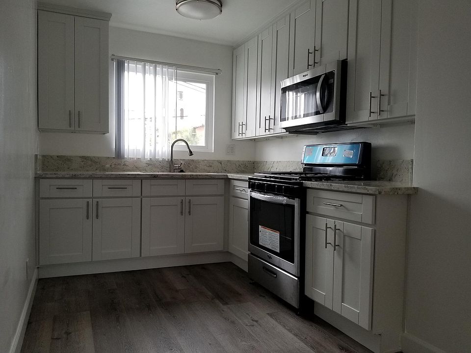 1st image of 2885 S Robertson Blvd #4