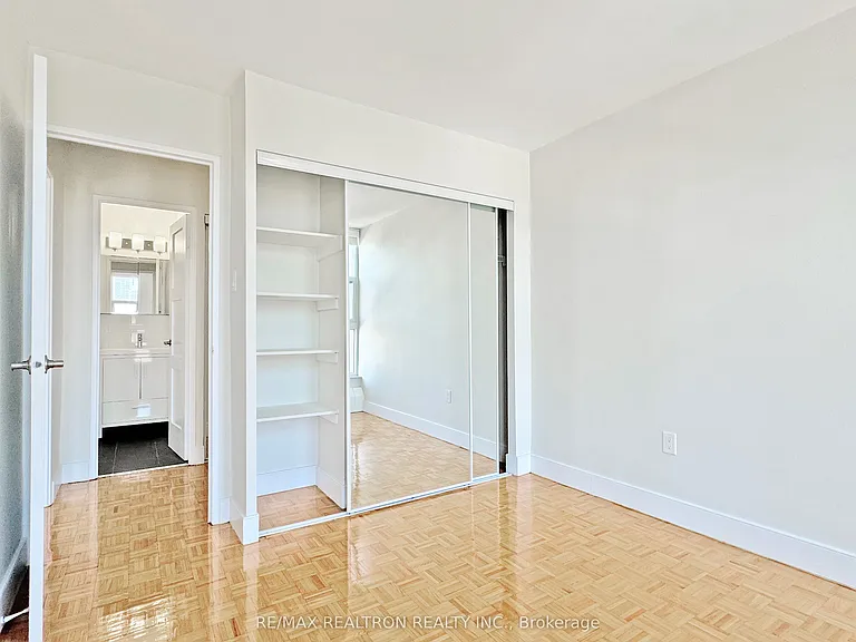 666 Spadina Ave #1810 — Photo 8