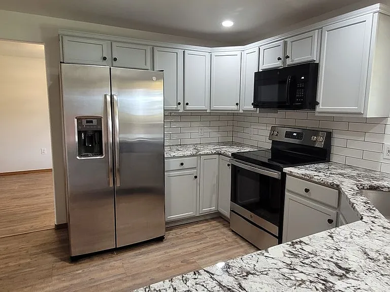 1349 E Greens Loop — Photo 11
