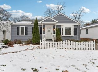 526 Glen Park Dr, Bay Village, OH 44140