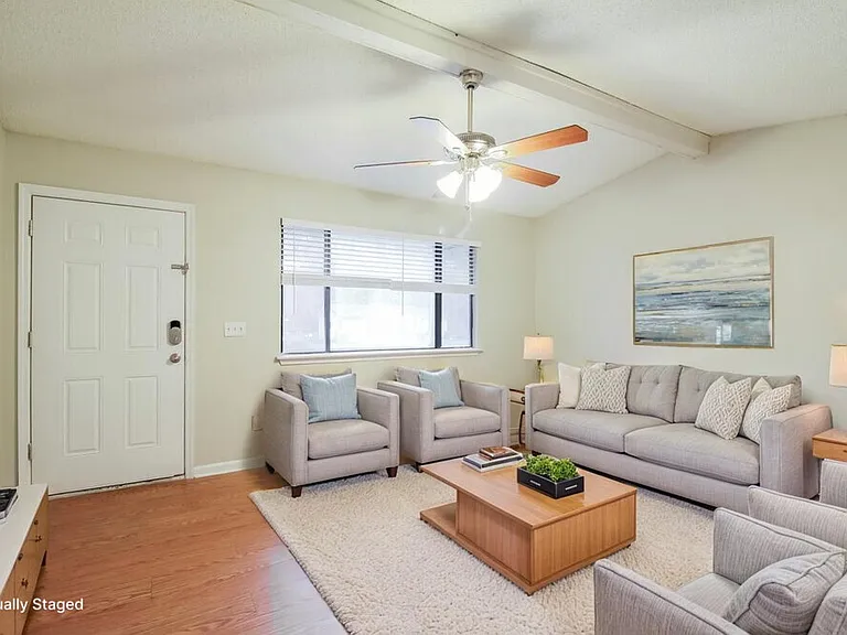 8442 Finwood Ave — Photo 3