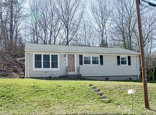 796 Lower River Rd, Lincoln, RI 02865