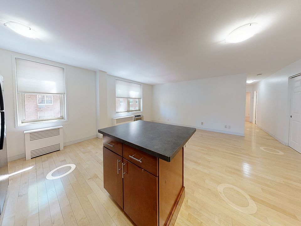 1st image of 12 Camelot Ct #5L