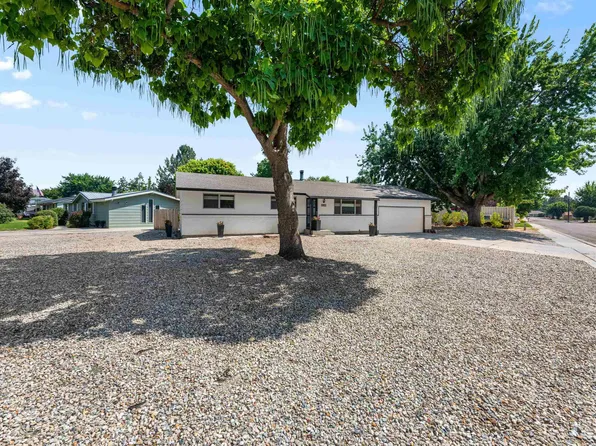 370 N Pine Ave, Emmett, ID 83617
