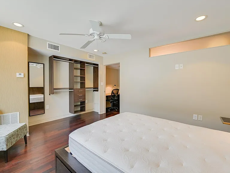 904 West Ave #212 — Photo 8