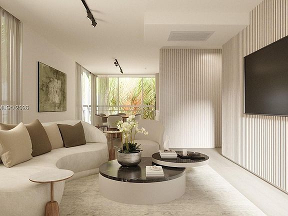 4th image of 250 Collins Ave #303