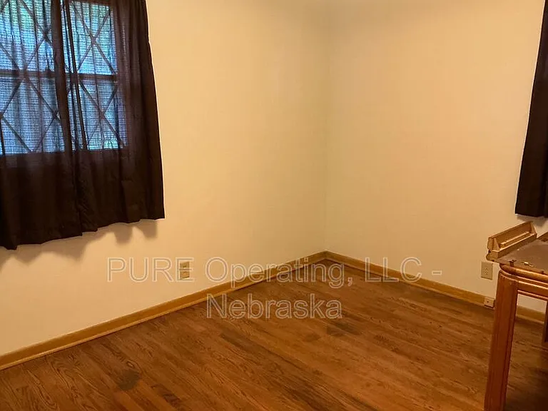 7602 Parker St — Photo 34