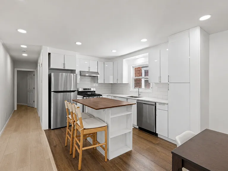 61 Minnesota Ave #2 — Photo 10