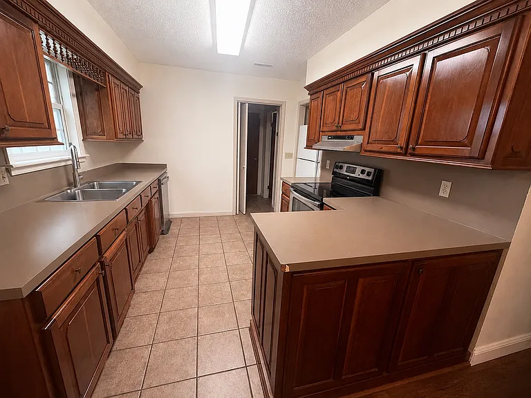 3761 N Whippoorwill Ct — Photo 4