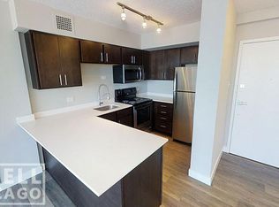 5635 N Sheridan Rd #2BR, Chicago, IL 60660