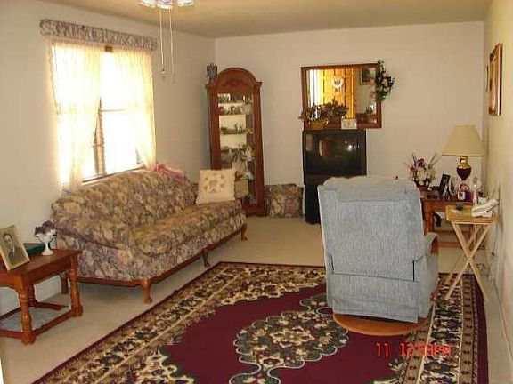 4th image of 225 Cranbrook Dr