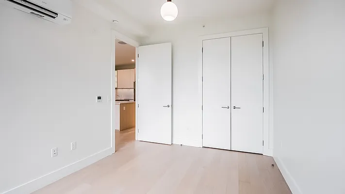 Bedroom, photo 6