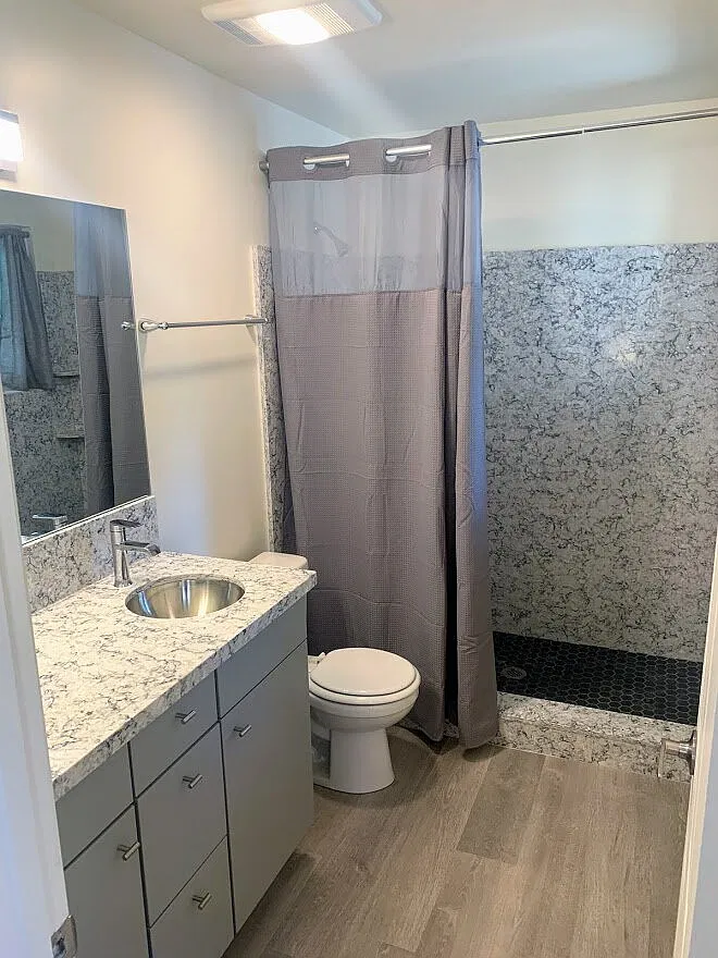 2 bed, 2.0 bath, 1000 sqft, $2,300 — Photo 2