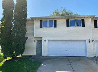 6 Bahr Cir, Madison, WI 53719