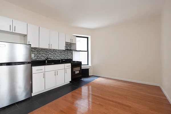 Rented by R New York | media 21