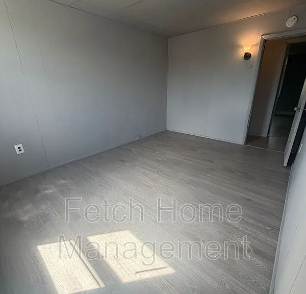 422 Hillside Ave — Photo 15