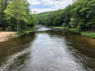 351 Oakland Valley Rd, Cuddebackville, NY 12729