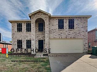 5705 Swan Lake Dr, Arlington, TX 76017