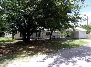 209 Pecan St, Nocona, TX 76255