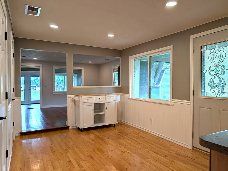 1575 W Butte Des Morts Beach Rd — Photo 5