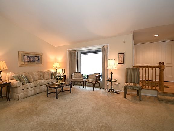 2nd image of 11824 Brookside Dr