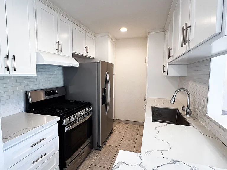 5700 Etiwanda Ave #257 — Photo 8