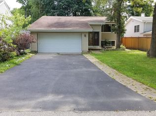 43 Timberhill Dr, Crystal Lake, IL 60014