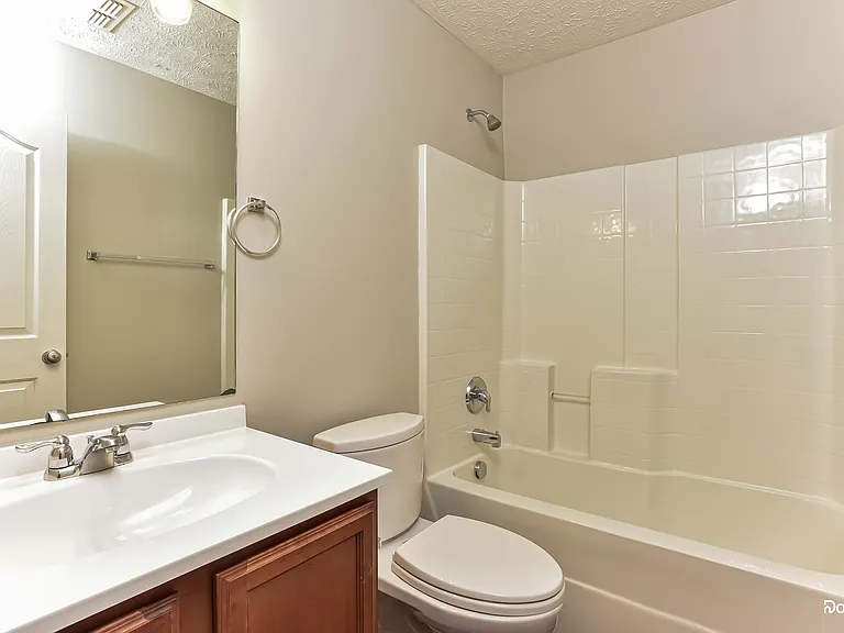 9029 Ristau Dr — Photo 10