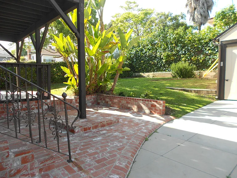 9139 W 25th St — Photo 30