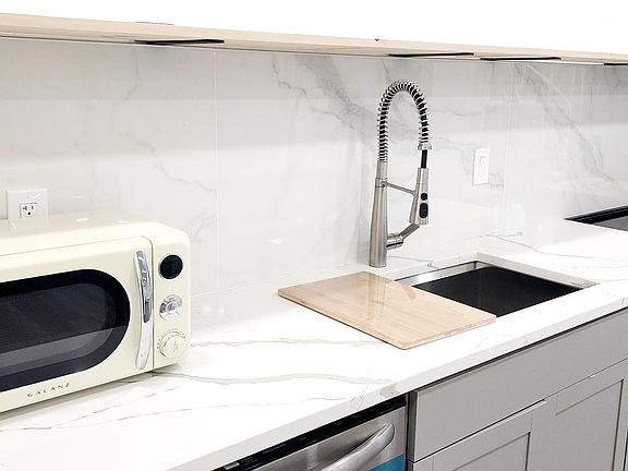 New sink and appliances