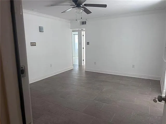 218 N Elm St #C — Photo 9