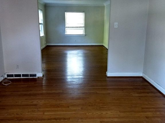 2nd image of 1045 Terrace Dr
