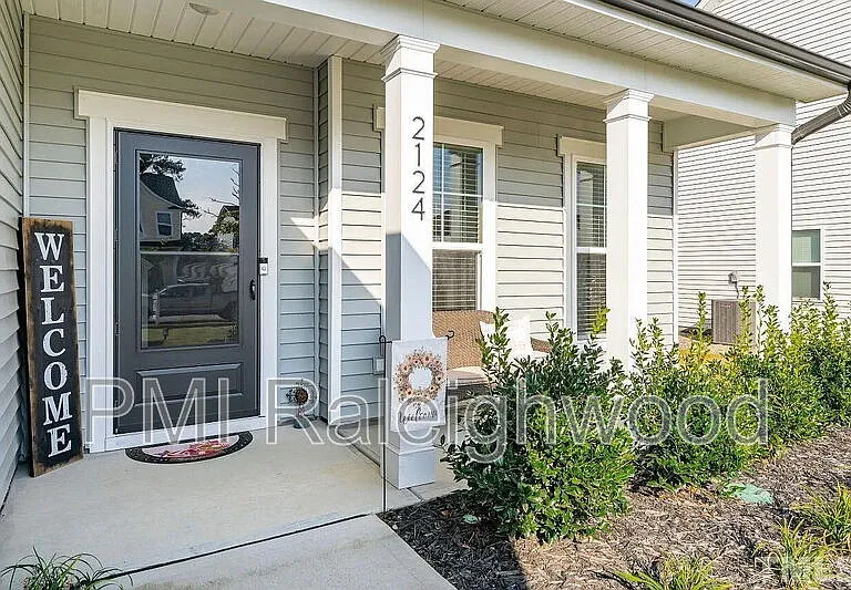 2124 Fox Chapel Pl — Photo 3