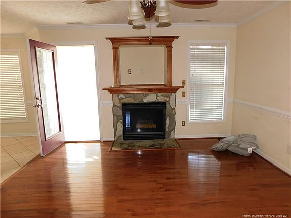 5th image of 98 Nynelle Dr