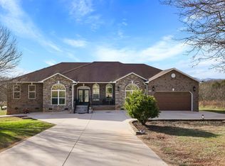 240 Wilkins Rd, Campobello, SC 29322