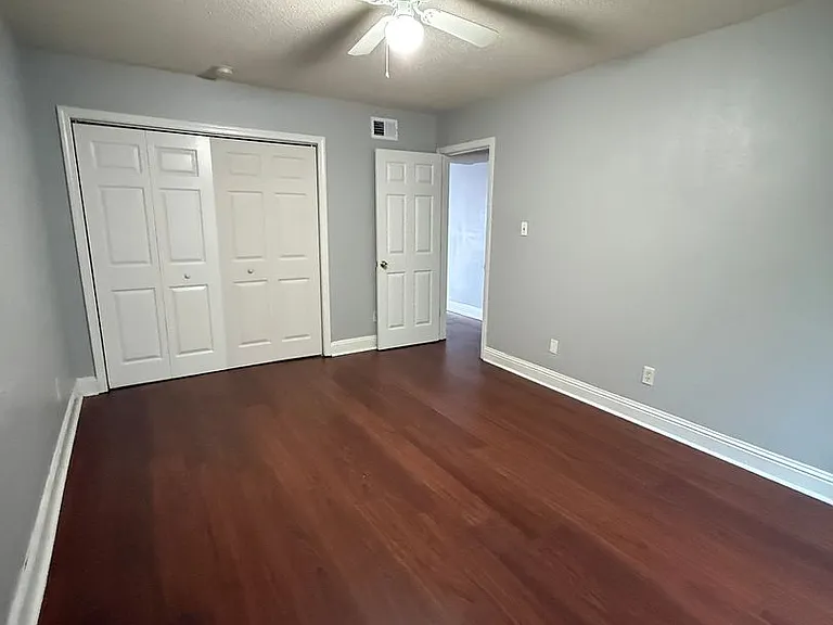 1301 Stiles Ave — Photo 5