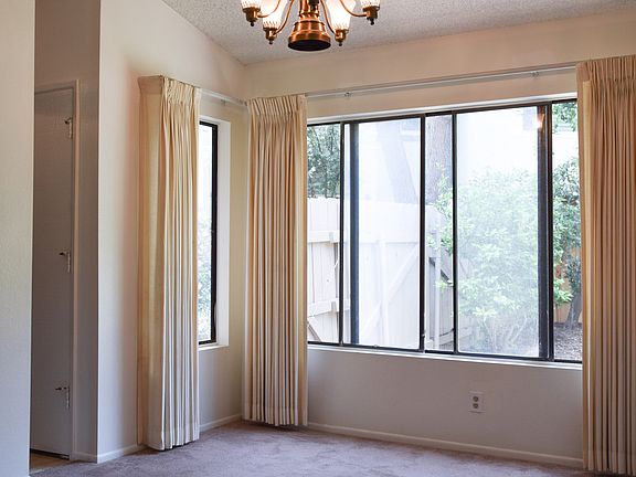 Dining room with vaulted ceiling