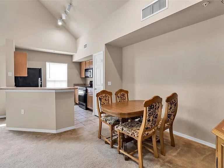 5541 Rosehill Rd #202 — Photo 15