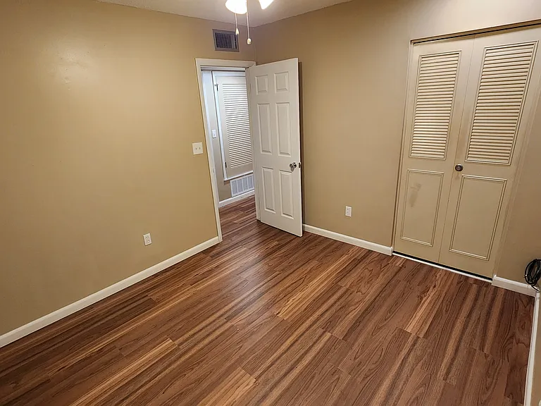 965 Fay Blvd — Photo 31