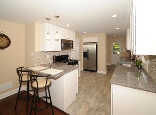 210 E Dutton Mill Rd, Brookhaven, PA 19015