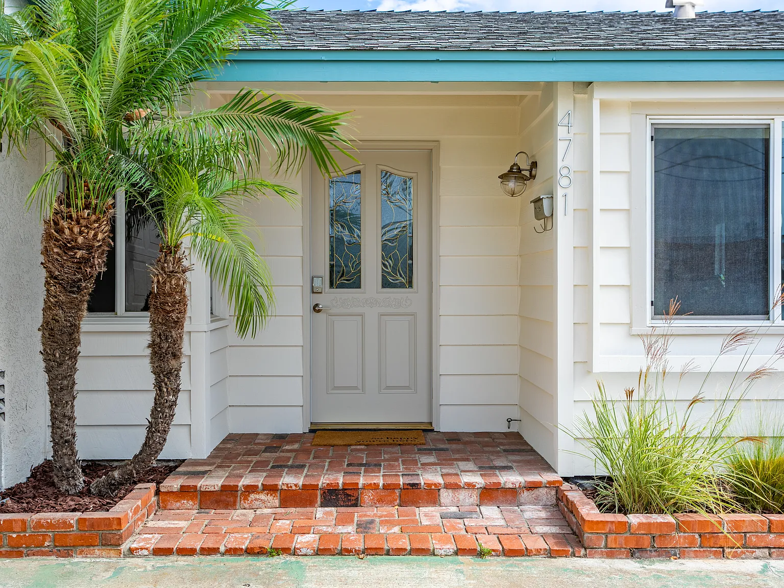 4781 Mount Bigelow Drive — Photo 3