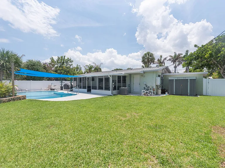 347 S Lakeside Dr — Photo 49