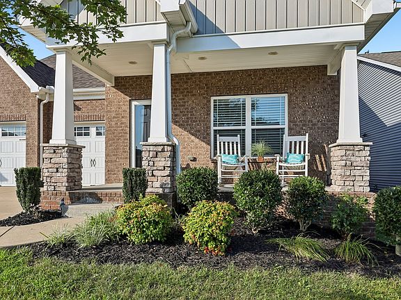 3rd image of 1319 Coates Ln
