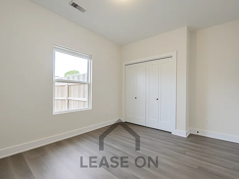 11621 E Harry Ct — Photo 8