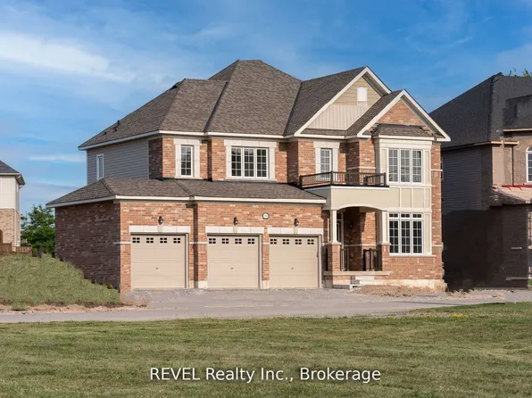 4568 Lyons Pkwy, Niagara Falls, ON L2G 0A4