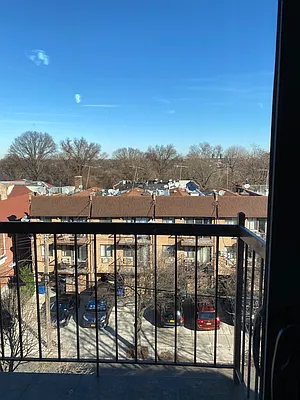 Rented by 18 REALTY | media 5