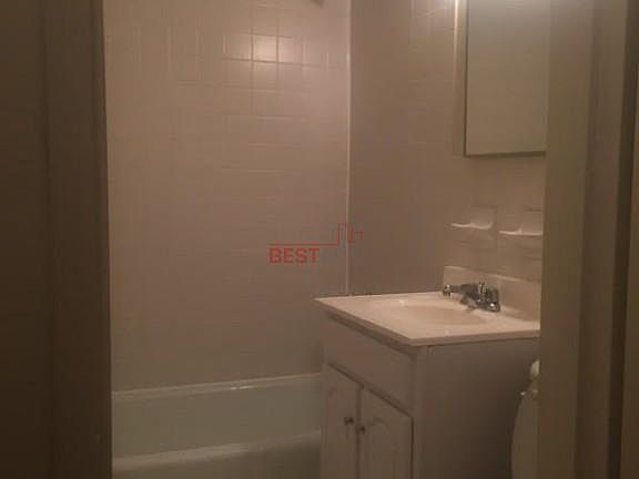 3rd image of 239 E 84th St APT 6B
