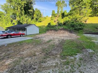 1018 Green Meadow Rd, Charleston, WV 25314